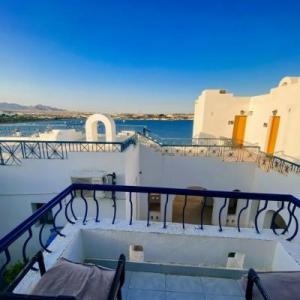 poza Hotel Grand Halomy Megan