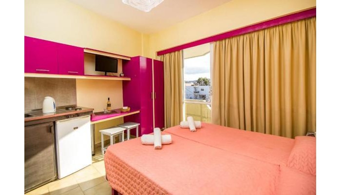 Takis Hotel poza 1