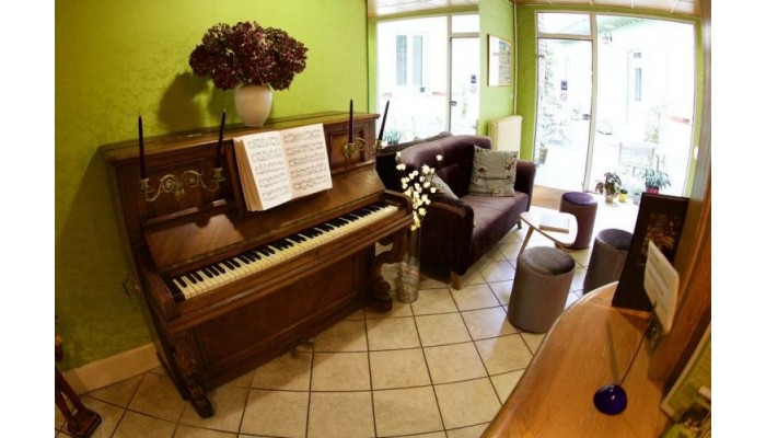 Garden Hotel poza 2