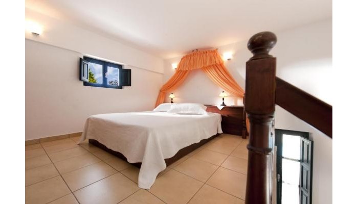 Anthonas Apartments poza 1