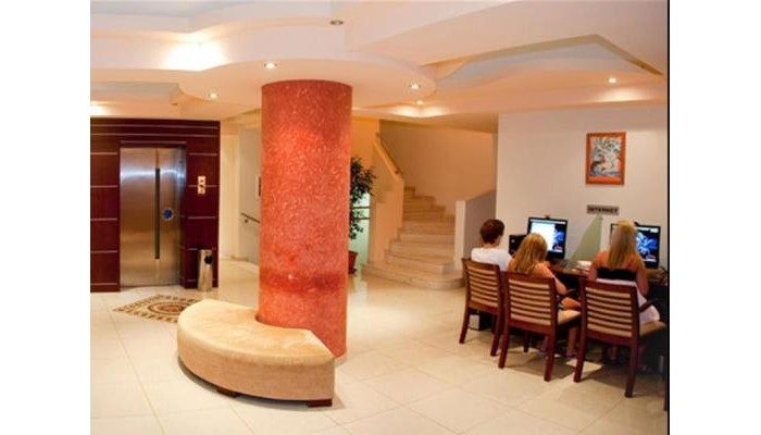 Poseidonia Hotel Apartments poza 4