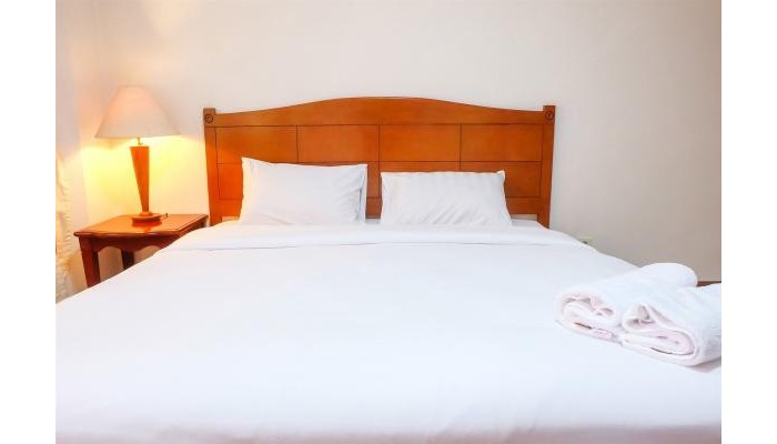 3 Bedrooms Luxury Senopati Scbd Apartment By Travelio poza 4