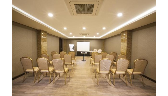 Verse Lite Hotel Pembangunan poza 7