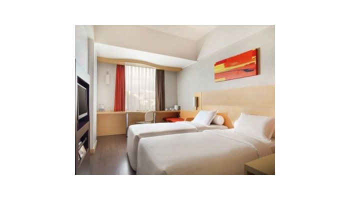 Hotel Ibis Arcadia poza 10