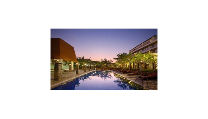 Hotel Santika Tmii poza 2