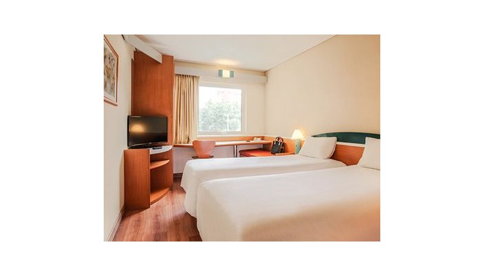 Hotel Ibis Guadalajara Expo poza 4