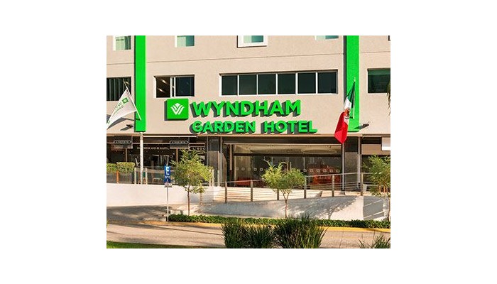 Hotel Wyndham Garden Guadalajara Acueducto poza 2