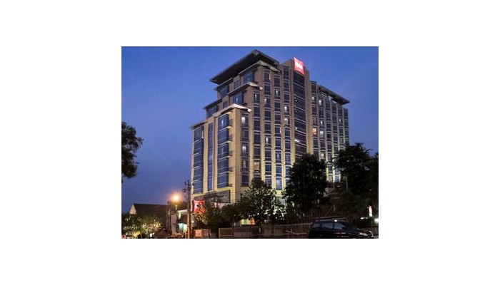Hotel Ibis Semarang Simpang Lima poza 1