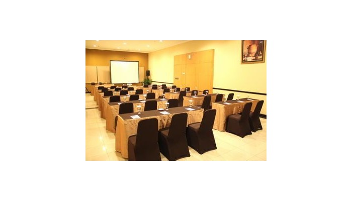 The Majesty Hotel poza 3