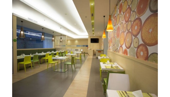 Yello Hotel Jemursari poza 1