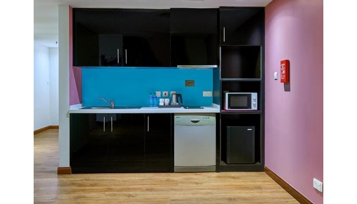 Ramada Hotel Suites & Apartments By Wyndham Dubai Jbr poza 15