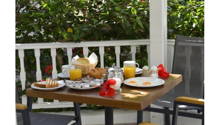 Dolphins Apartments Santorini poza 9