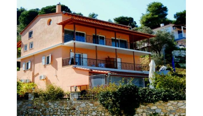 Tzaneria Apartments poza 0