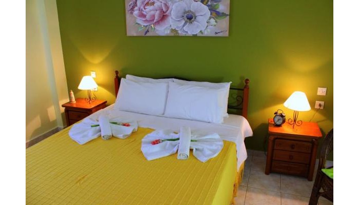 Tzaneria Apartments poza 1