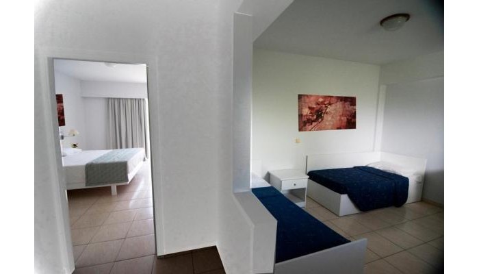 Evripides Village poza 3