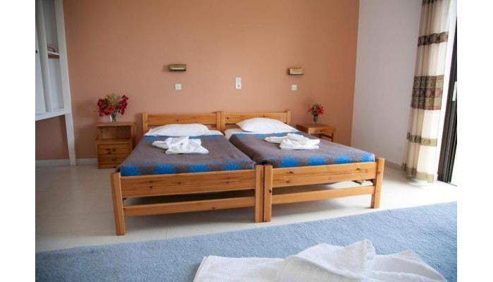 Manolis Studios poza 4