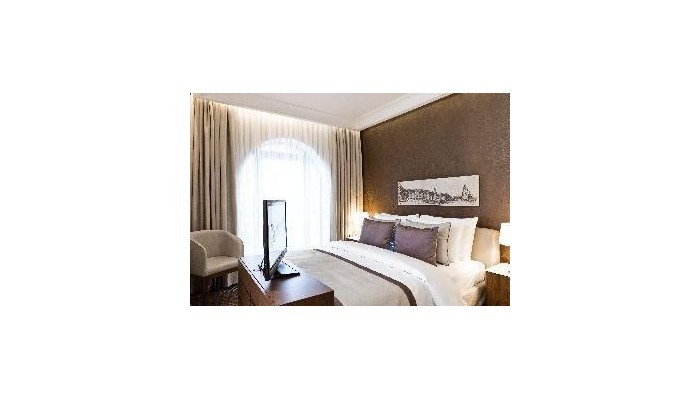 Radisson Blu Hotel Kyiv Podil poza 6
