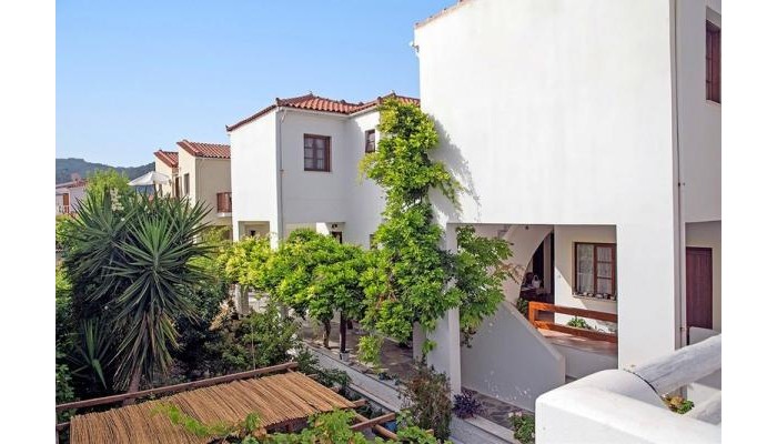 Maria Studios poza 8