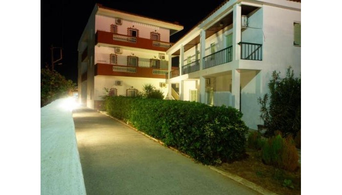 Haris Beach Apartments poza 0