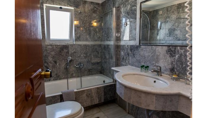 Chrispy Waterpark Resort poza 8