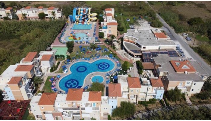 Chrispy Waterpark Resort poza 0