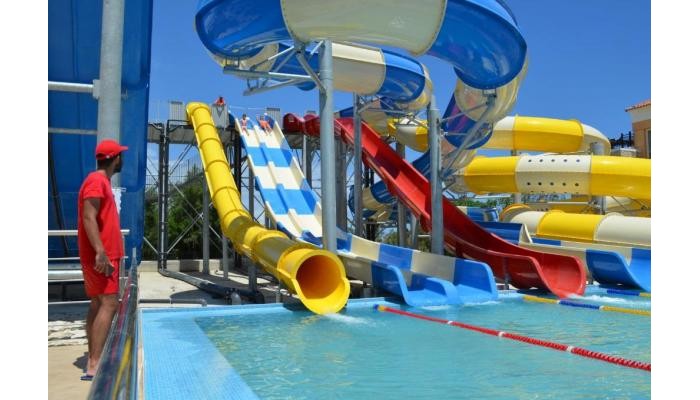 Chrispy Waterpark Resort poza 16