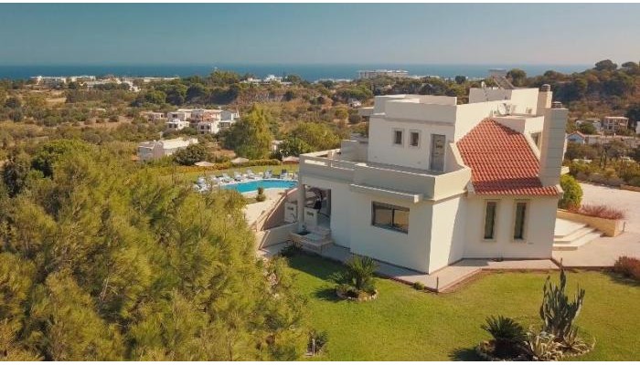 Hotel Artemis Villa poza 5