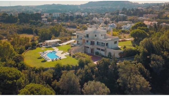 Hotel Artemis Villa poza 2