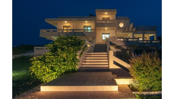 Hotel Artemis Villa poza 3