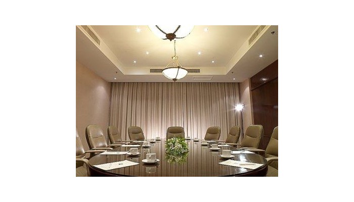 Ambassador Row Hotel Suites poza 7