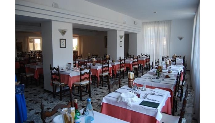 Hotel Dora poza 3