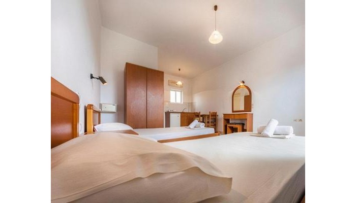 Derekas Apartments poza 2