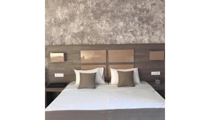 Derekas Apartments poza 3