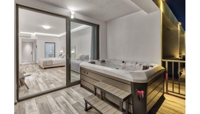 Hotel Mandala Seafront Suites poza 3