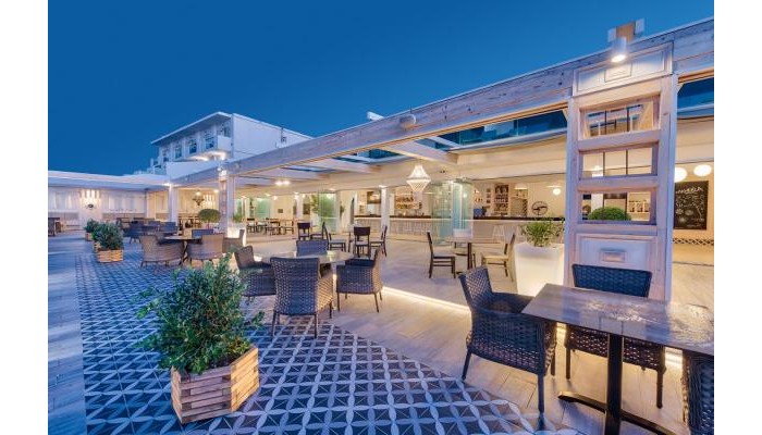 Hotel Mandala Seafront Suites poza 15