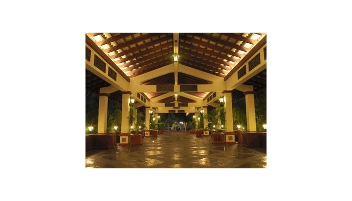 Holiday Villa Beach Resort & S poza 0