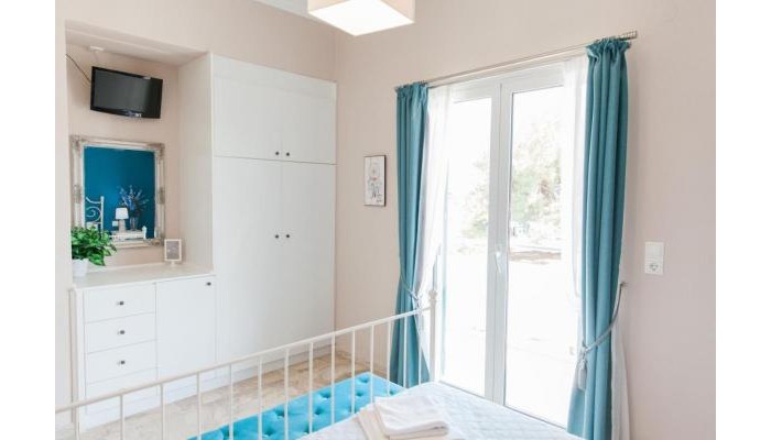 Babis Studio Apartments poza 9