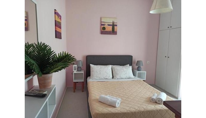 Babis Studio Apartments poza 3