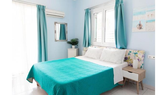 Babis Studio Apartments poza 1