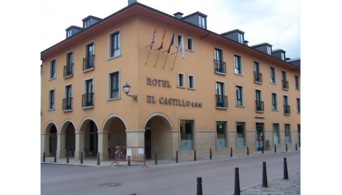 Hotel El Castillo poza 0