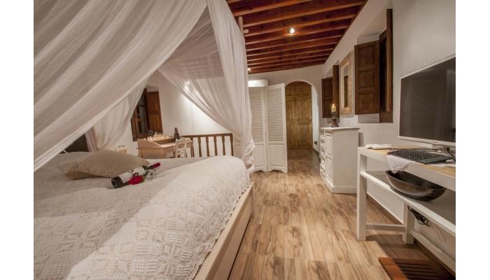 Elegant Lindian Villa Marietta poza 4