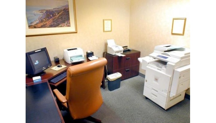 Crowne Plaza Commerce Casino Hotel poza 7