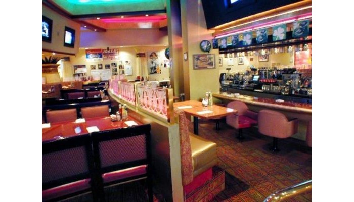 Crowne Plaza Commerce Casino Hotel poza 3