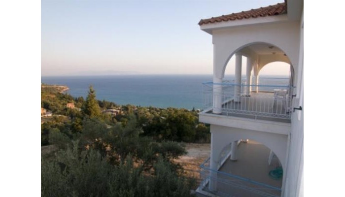 Folies Apartments poza 5