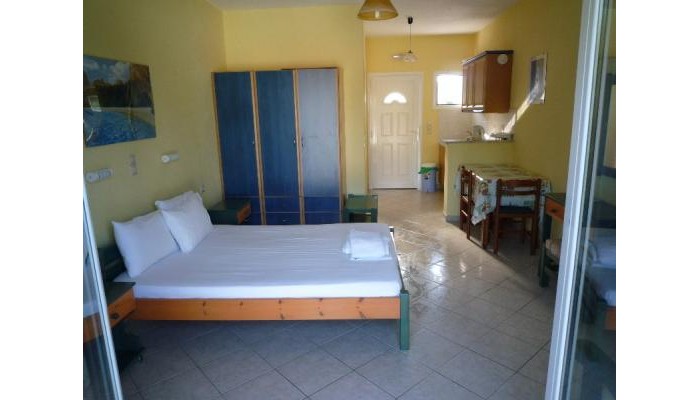 Milos Studios poza 9