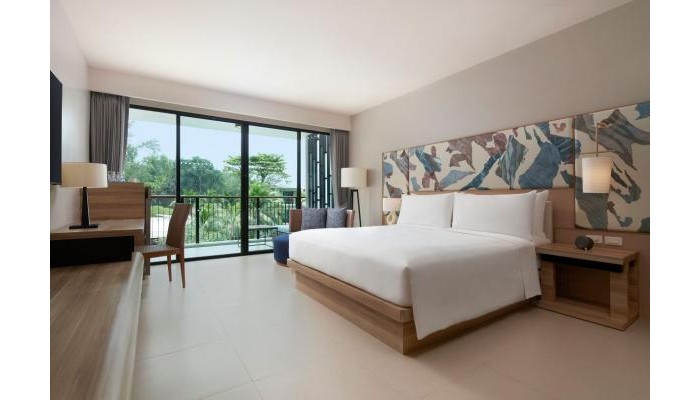 Le Meridien Phuket Mai Khao Beach Resort poza 5