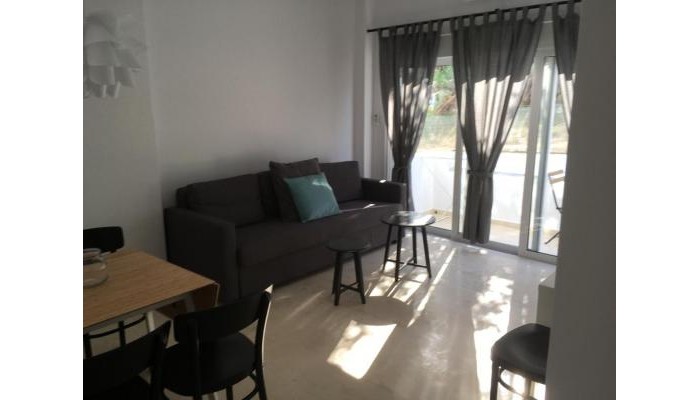 Helios Studios & Apts poza 6