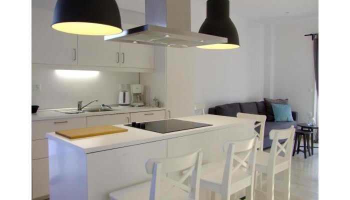 Helios Studios & Apts poza 4