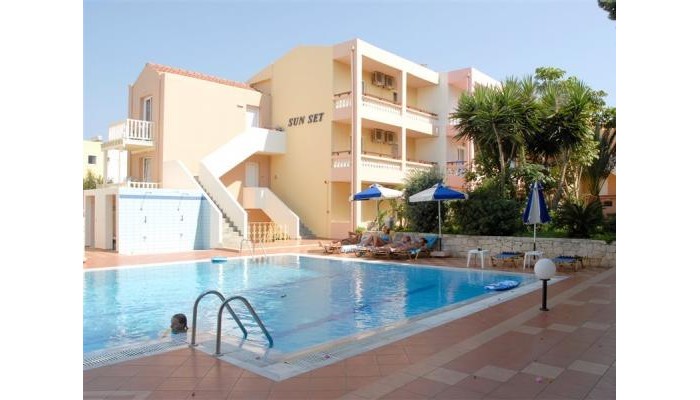 Sunset Apartments poza 9