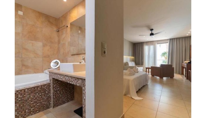 The Noverian Scenic Hilltop Villa Resort & Spa poza 7